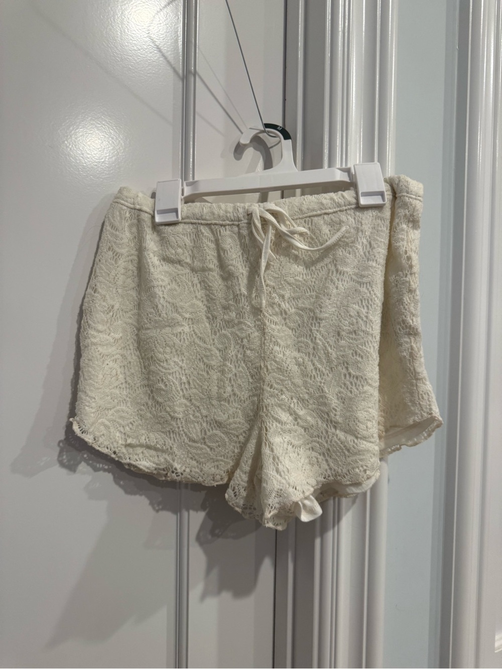 Abercrombie & Fitch Cream Lace Lounge Shorts